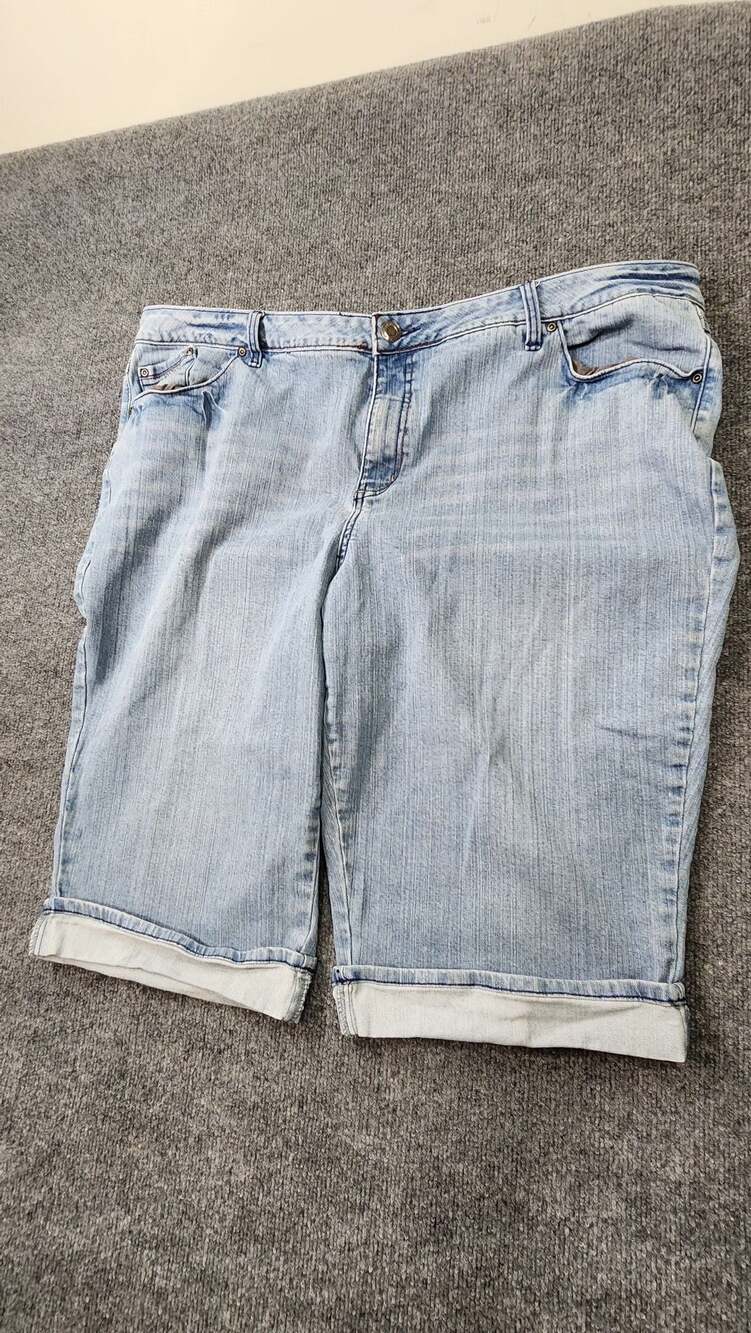 Faded Glory Woman Stretch Denim Shorts Size 26W